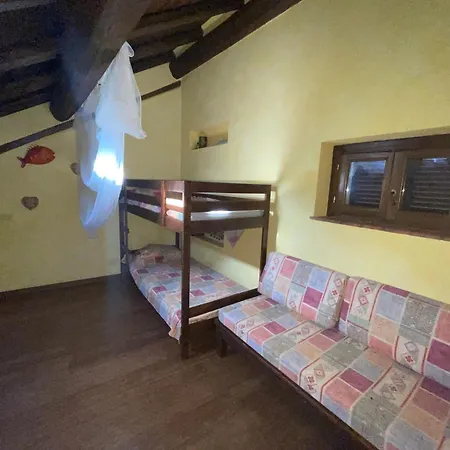 Nyaraló Sorprendente Oasi Nei Boschi Di Savona