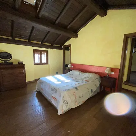 Nyaraló Sorprendente Oasi Nei Boschi Di Savona Altare