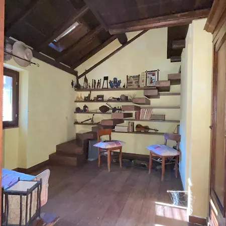 Nyaraló Sorprendente Oasi Nei Boschi Di Savona *