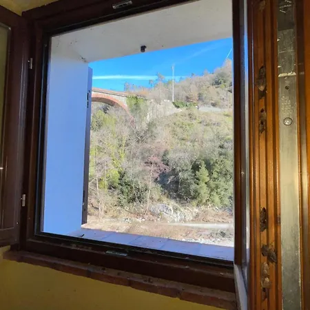 Sorprendente Oasi Nei Boschi Di Savona Holiday home *