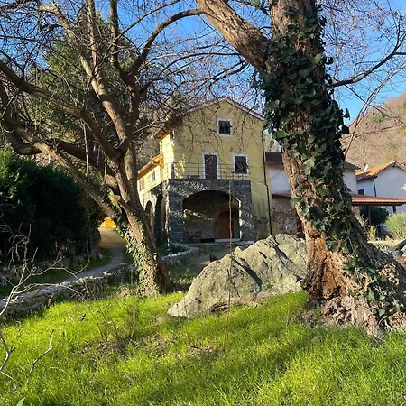 Sorprendente Oasi Nei Boschi Di Savona Nyaraló
